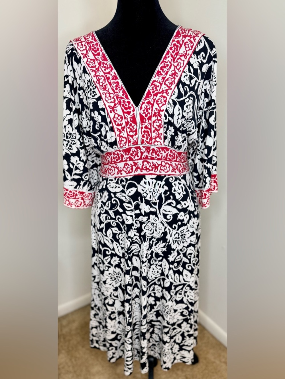 Y2K Donna Morgan black and white floral V neck dress 3/4 sleeves lightweight 8